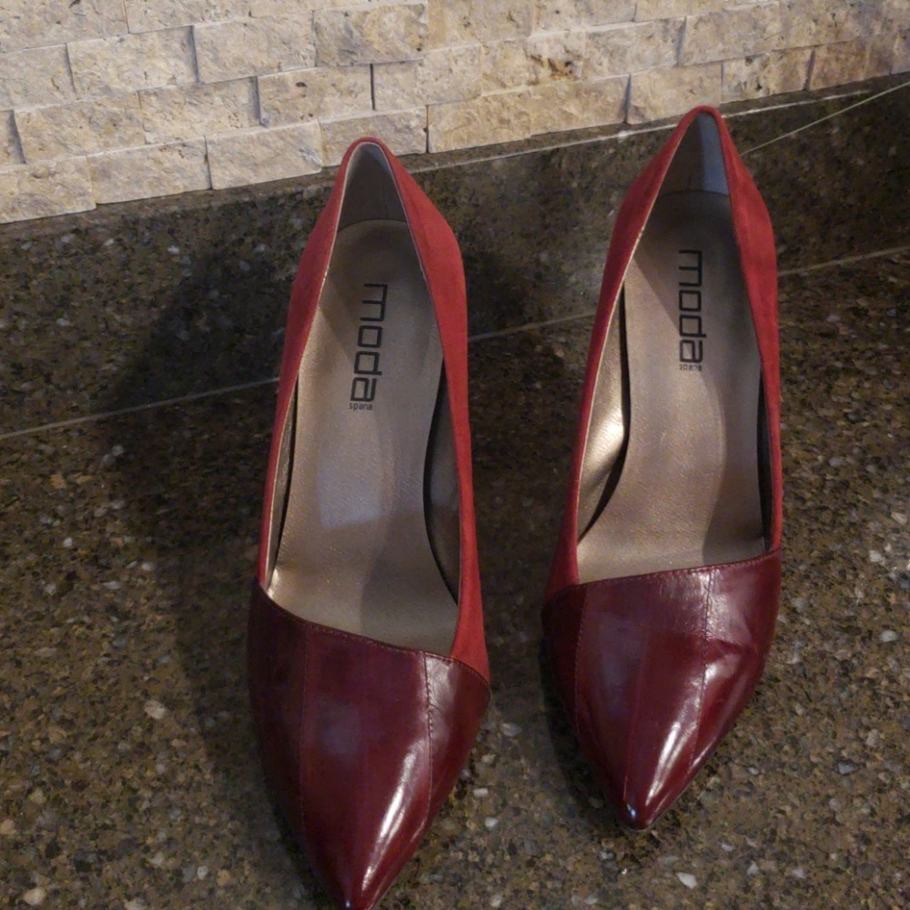 Maroon heals